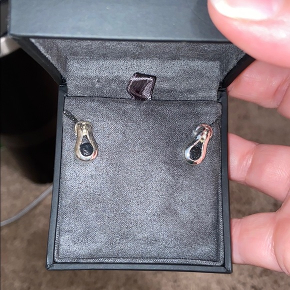 Silver and black onyx studs - Picture 1 of 5